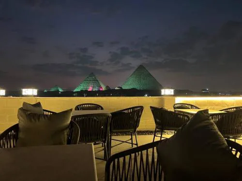 King's Gate pyramids INN