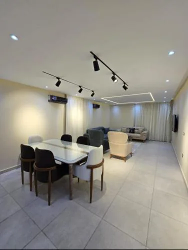 lorenda Tahrir hotel