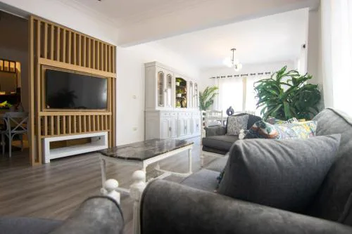 Lovely 3BR Apartment in Heart of Mohandseen