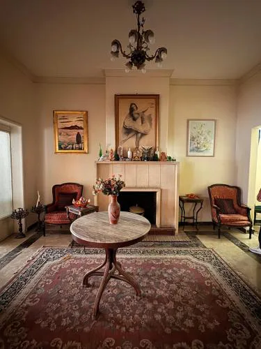 LUNA HOUSe HOSTEL