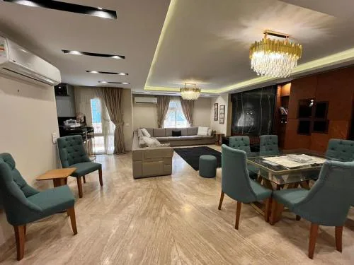 luxurious apt near city stars