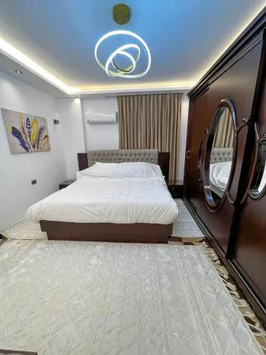 luxurious Private room witin hotel apartment in Cairo