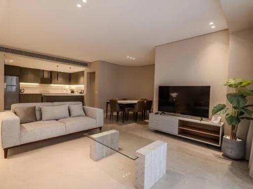 Luxury 3 Master Bedrooms with 1 Nanny Room and Pool View