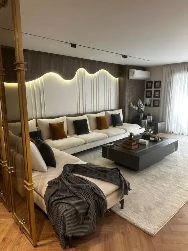 Luxury 3BR Apt Garden View Mohandessin