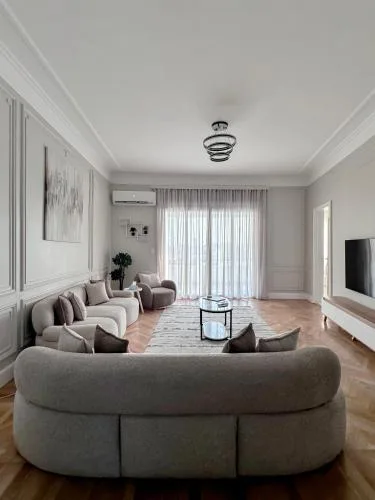 Luxury 5-Star Apartment, Prime Nile View
