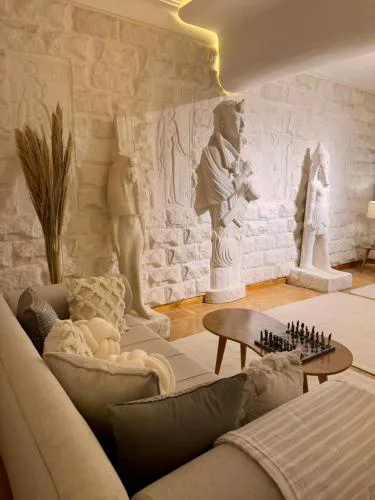 Luxury Cairo Pharaohs Apartment