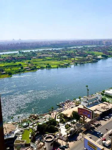 Luxury Classic 3BR Apartment - Panoramic Nile View - 29th Floor