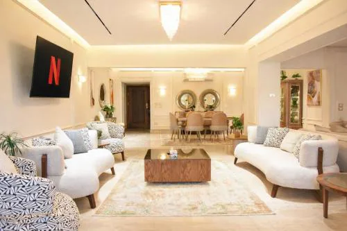 Luxury Nile View Apartment in Agouza Near Zamalek