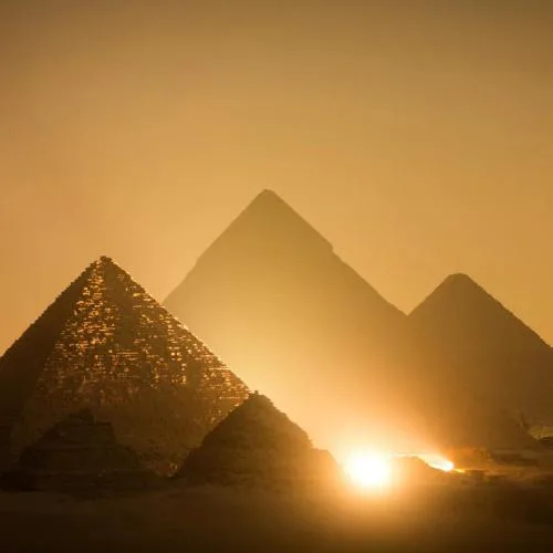 Luxury Stays by The Historic Pyramids