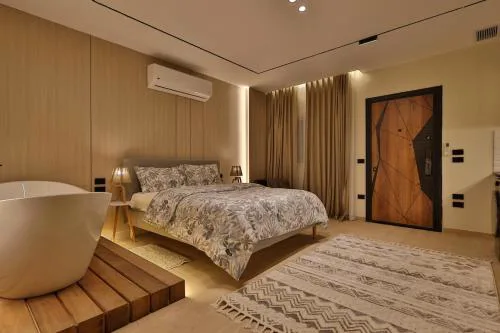 Luxury Studio with Bathtub Steps to City Stars
