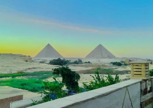 Memphis pyramids view inn