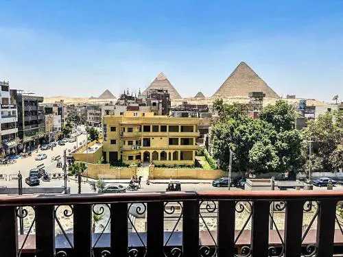 mienta pyramids