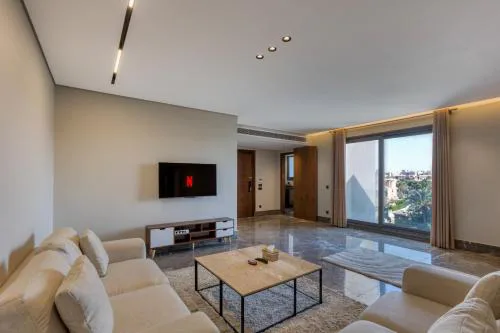 Modern 2BR Apartment in New Cairo at Silver palm