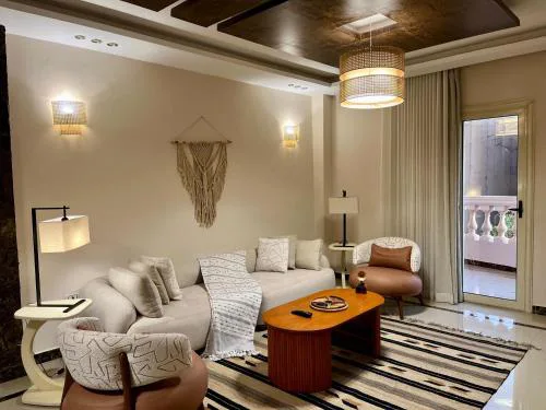 Modern 2BR near Katameya Heights