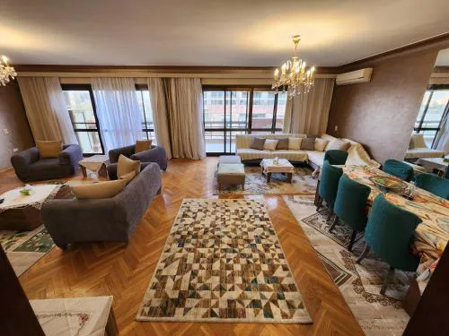 شقة مودرن بإطلالة ساحرة في قلب المهندسين - شارع الفريق عبد المنعم رياض -- Modern Apartment with Stunning View in the Heart of Mohandessin