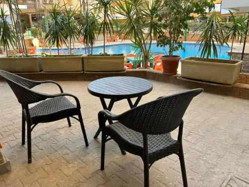 Monte cairo Pool View