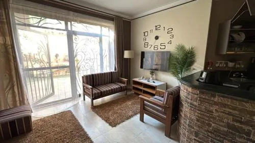 New Cairo Comfort Stay 2 bedrooms Workspace