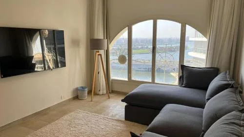 Nile and pyramids view 4BR apt