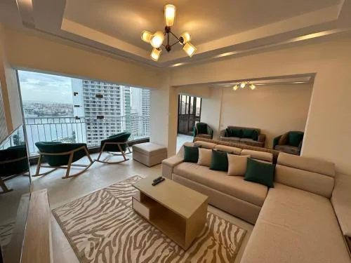 Nile View apartment in dokki