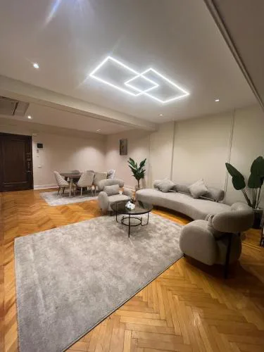 Om Kalthom Zamalek Apartment