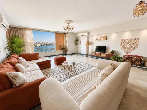 Panoramic Nile View Heart Of Cairo Apartment