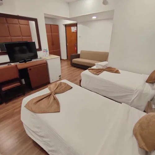 Pearl Hotel, Maadi