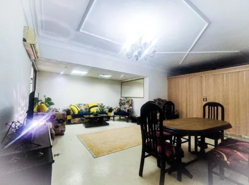 Private Room in Shared Apartment with Host- Heliopolis