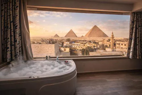 Pyramid Edge Hotel & Exclusive Pyramids View Rooftop