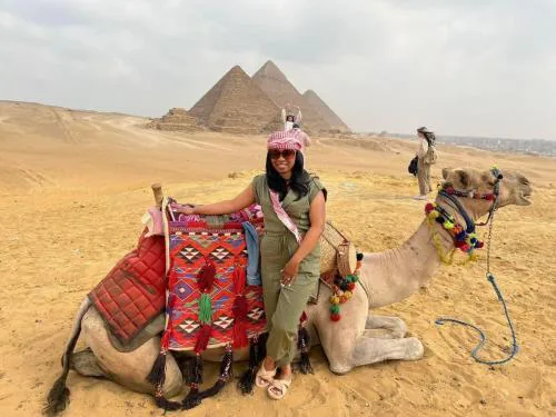 pyramids qeen land inn