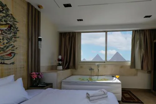 Pyramids View& Grand Museum With Jacuzzi On Eleven Floor & Roof Restaurant