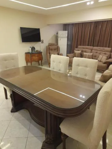queen apartment