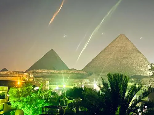 Queen pyramids view