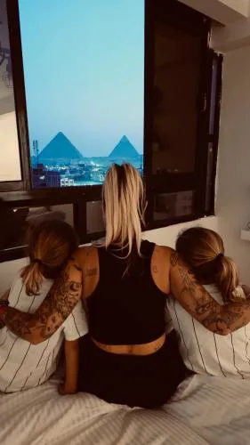 RaFeF Pyramids View Inn
