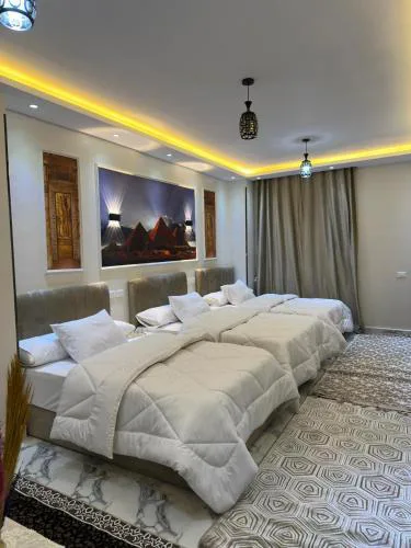 Ronza pyramids inn