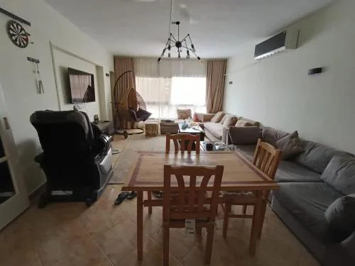 Room in comfortable cozy shared apartment Dgla Maadi Cairo