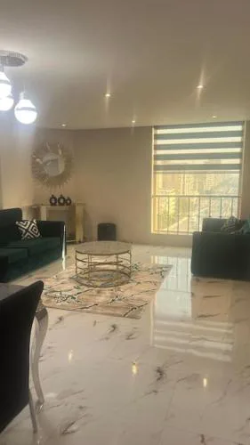Roxy Square Apartment