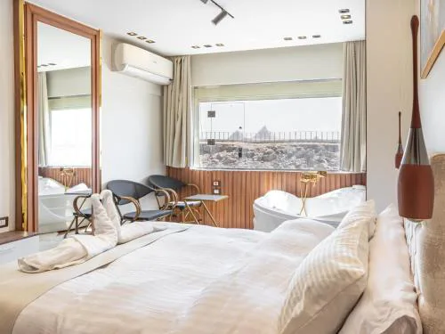 Shiny Pyramids Boutique Hotel