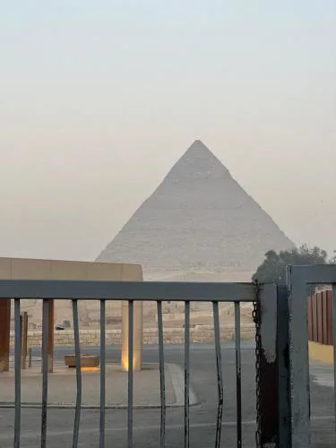 Shü pyramids view