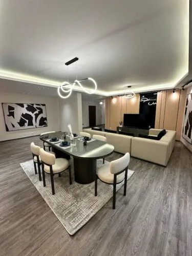 Signature Stays Serene Modern Apartment