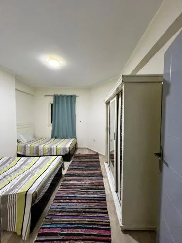 Single room girls only