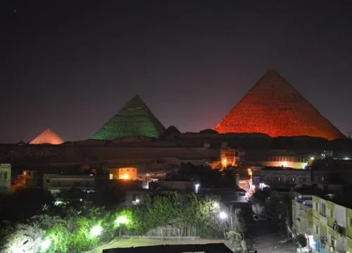solimar pyramids