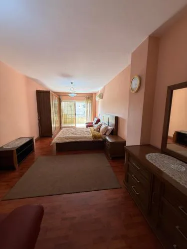 Spacious 3BR Apartment - heart of Heliopolis - 15 min from Airport and 2 min from Heliopolis Sport Club