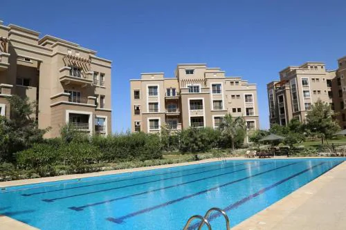 Spacious 3BR Pools, Jacuzzi and Prime Location