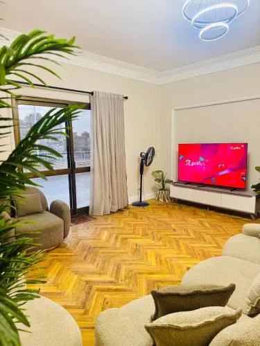 Spacious Nile View Apartment with Big Terrace