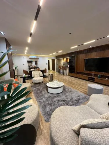 Sunny Modern 3BR Apartment in Mohandessin