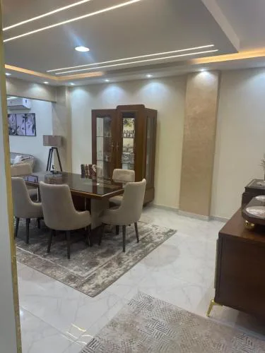 شقة مفروشة سوبر لوكس Super Lux Furnished Apartment