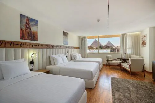 Superior Pyramids Inn