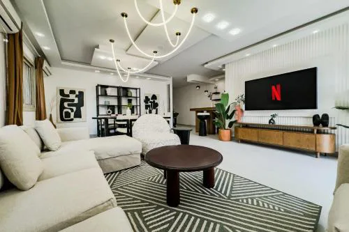 The 3BDR Avant-garde Residence 5 min to Airport