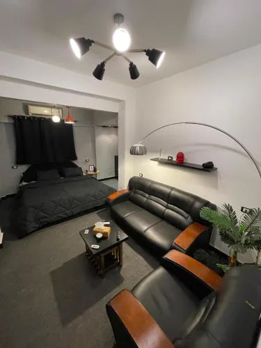 The hub private studio 10 minutes from the airport