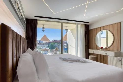 The Platinum Pyramid view inn